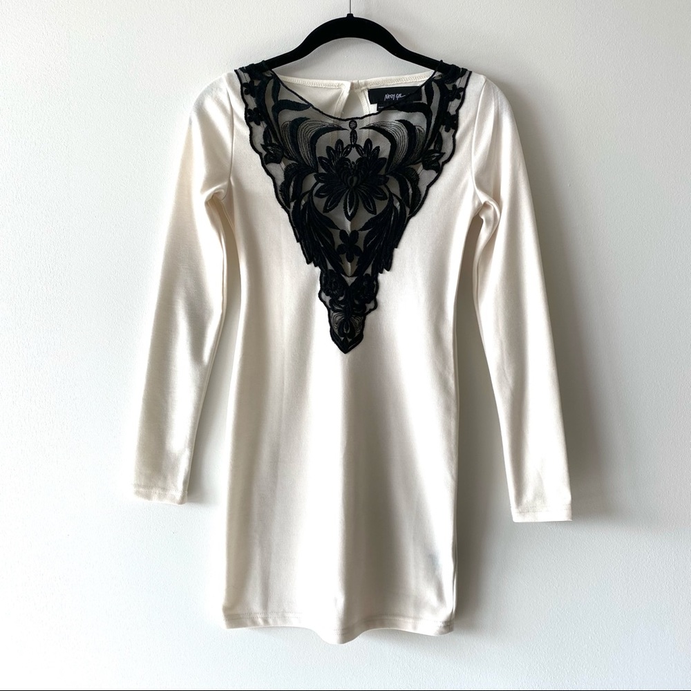 🆕 NWT Nasty Gal Lace Neckline Bodycon Mini Dress